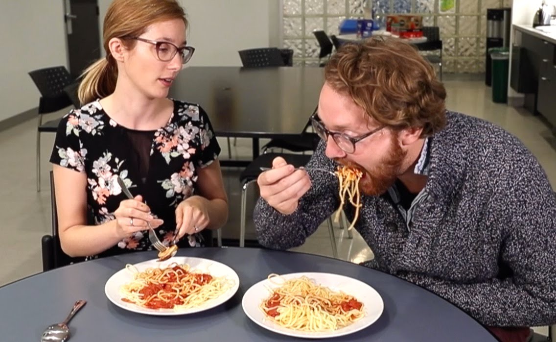 Before the Internet: The proper way to eat spaghetti