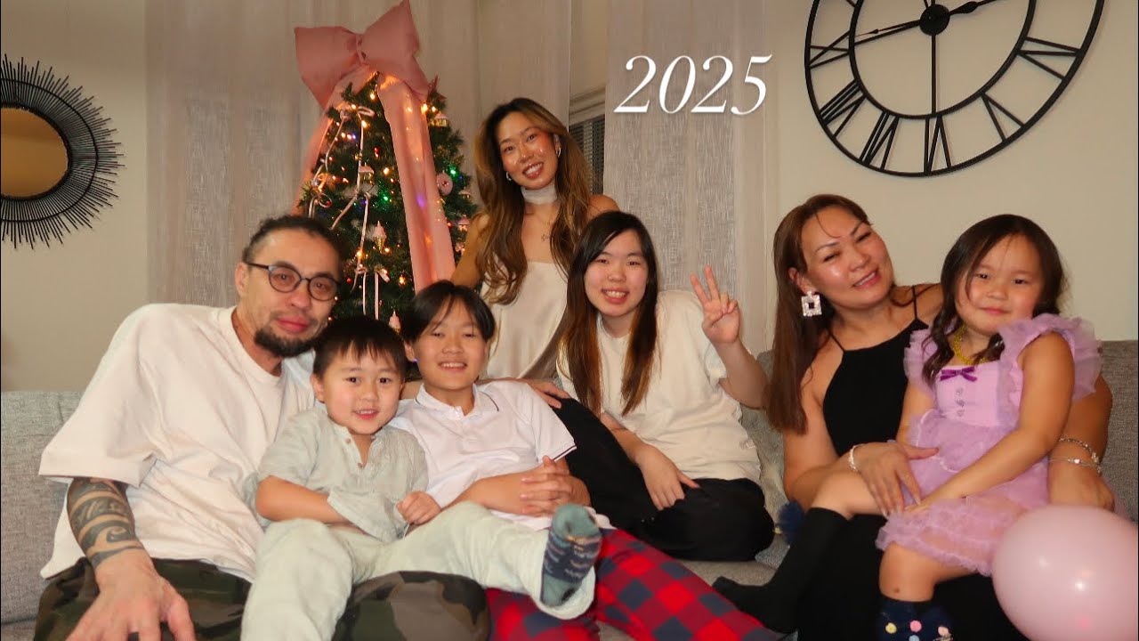 Happy NEW year 🥳 2025 шинэ жилийн мэнд хүргэе🍾🍾🍾🎄🎄🎄