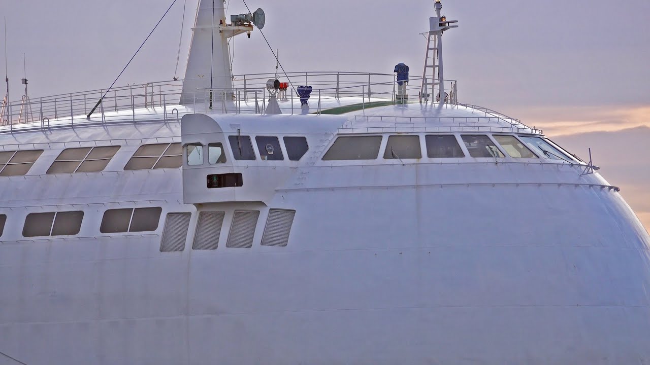 AMAZING 4K SHIPSPOTTING IJMUIDEN / AMSTERDAM MAY 2024 WITH VERY UNUSUAL SHIP FRONT DESIGN