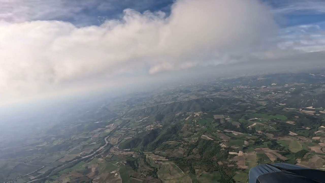 2025 09 07 Cà del Monte Volo uscita da nube difficoltosa e Castello di Pozzolgroppo