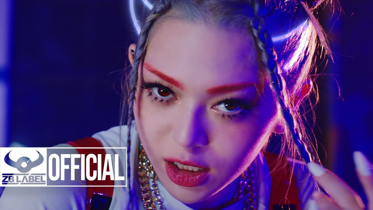 AleXa (알렉사) – 