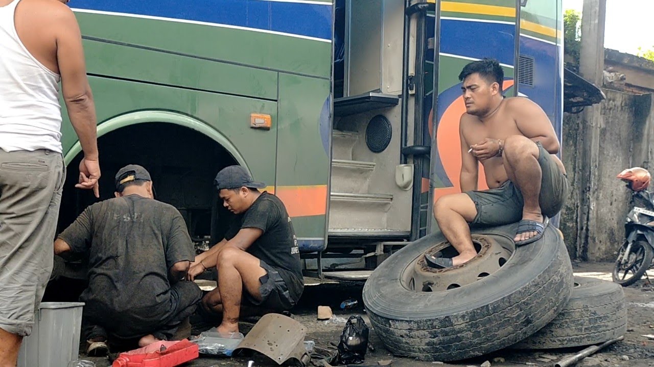 BANG NASRON DRIVER 2 BUS ALS 220 ‼️BUS ALS 220 REPARASI DI POOL ALS JOGJAKARTA 