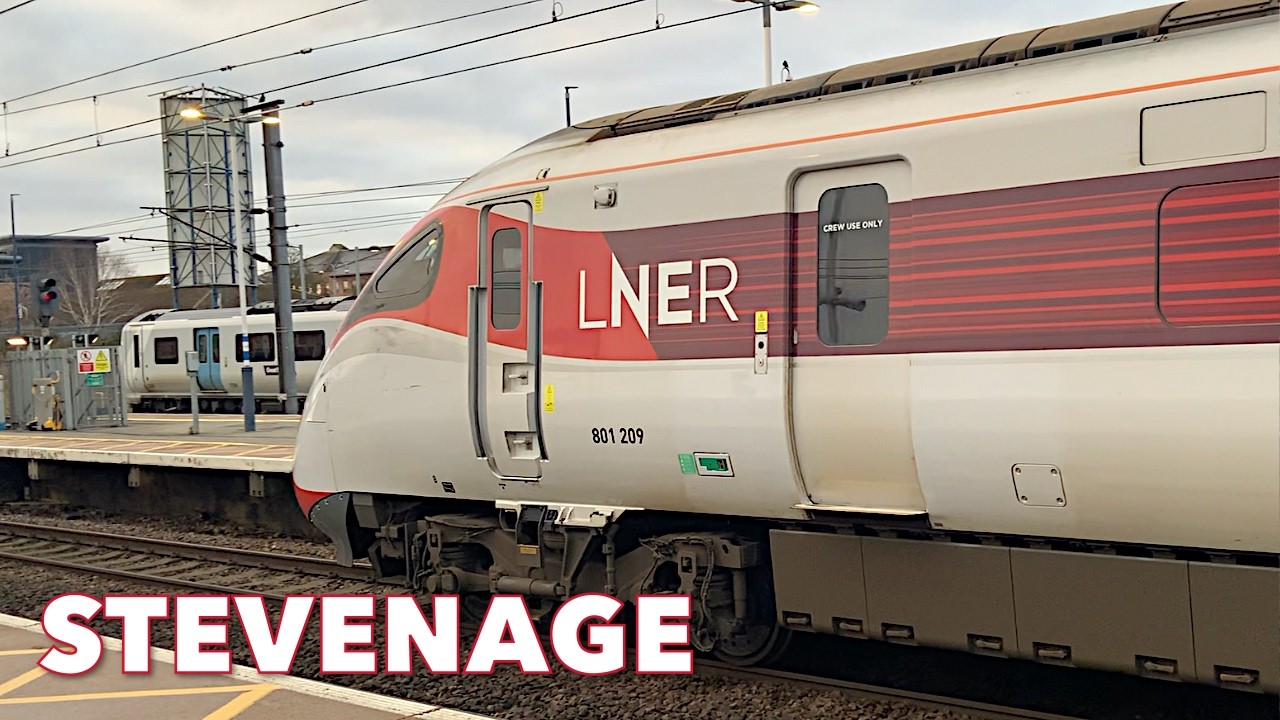Trains at Stevenage (30/12/2025)