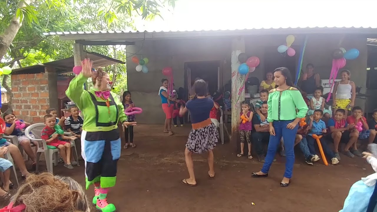 El barco se hunde!!! El concurso de las chicas. Cumpleaños de la niña Kuaky.Parte 17