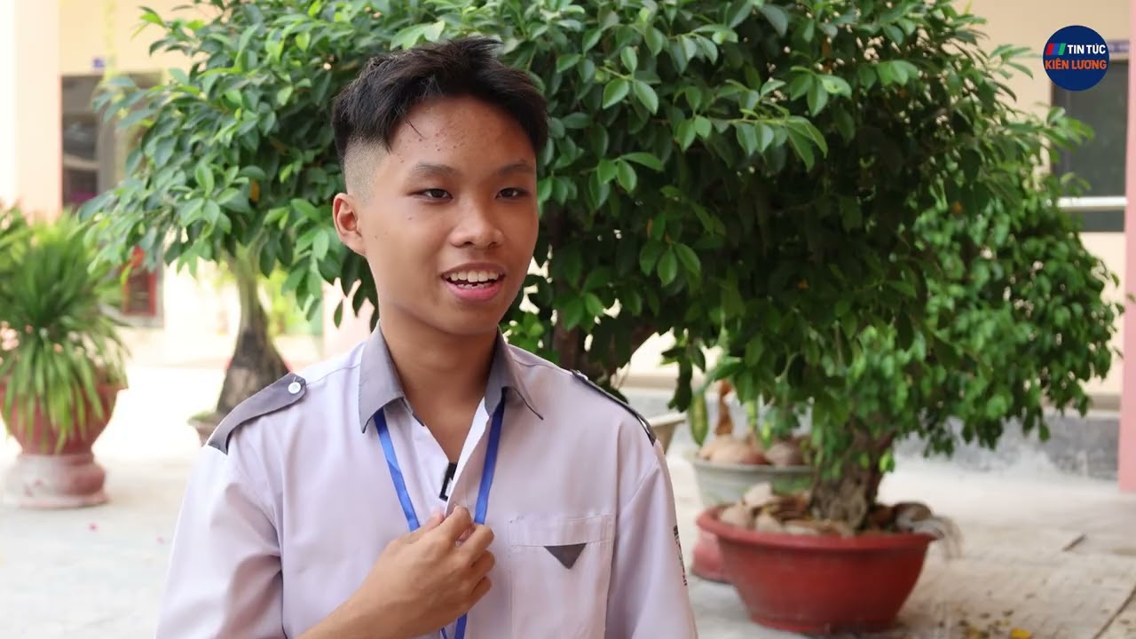 32 THÍ SINH THAM GIA HỘI THI HÙNG BIỆN TIẾNG ANH CỤM 5, NĂM HỌC 2025 - 2026