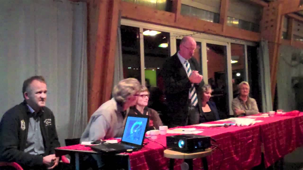 Kirsten Lanz  wordt lid van verdienste 25 november 2011