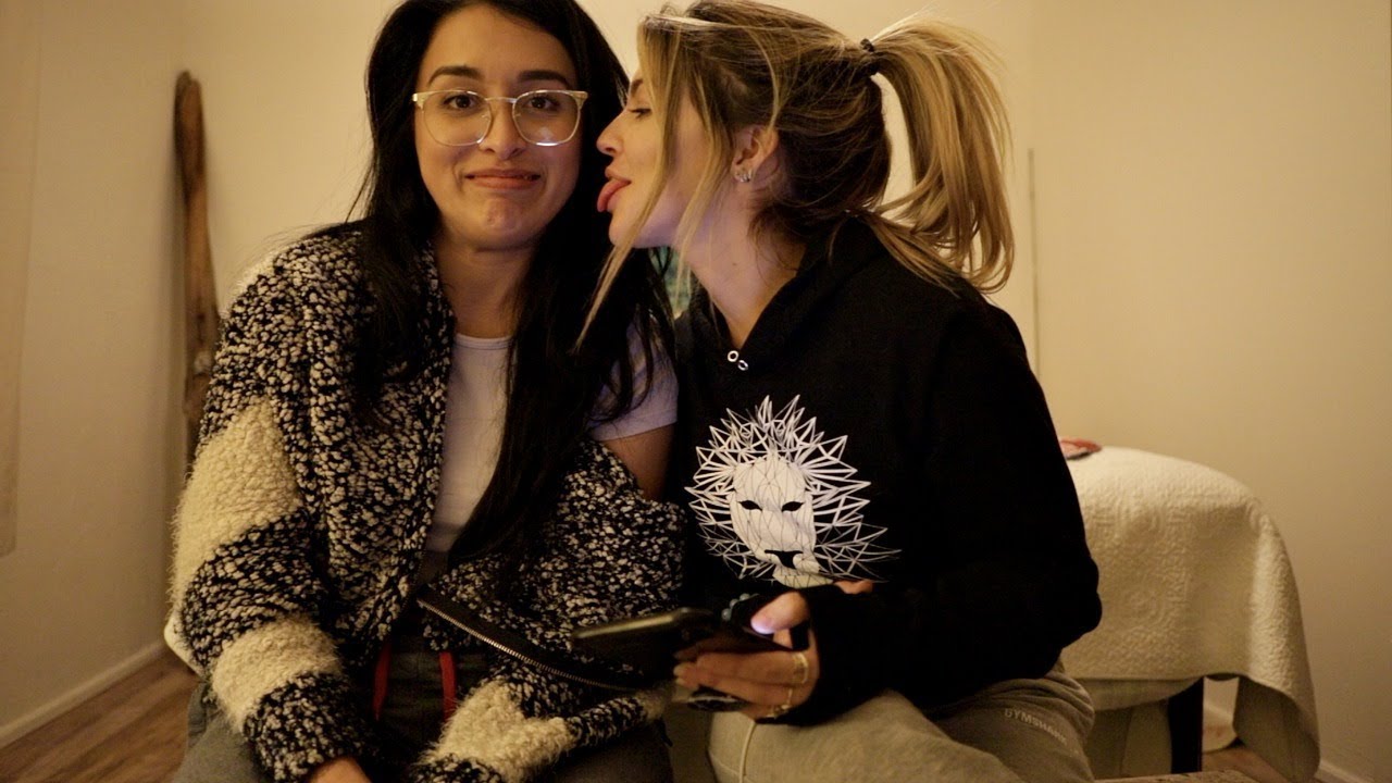 UNCOMFORTABLE QUESTIONS W/ NIKKI B