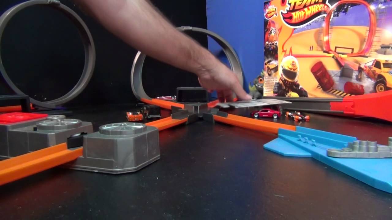 Team Hot Wheels Tracks: Finale