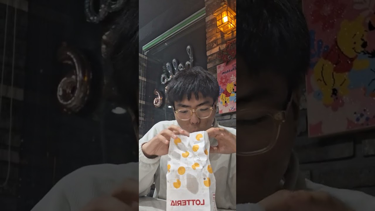 モッツァレラインダーバーガーベーコンを食べる #lotteria #Mozzarellaintheburgerbacon