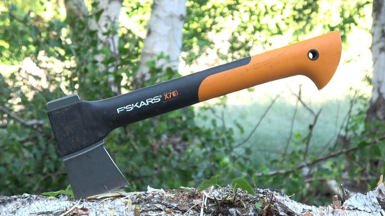 FISKARS X7 La migliore Accetta per il Bushcraft?