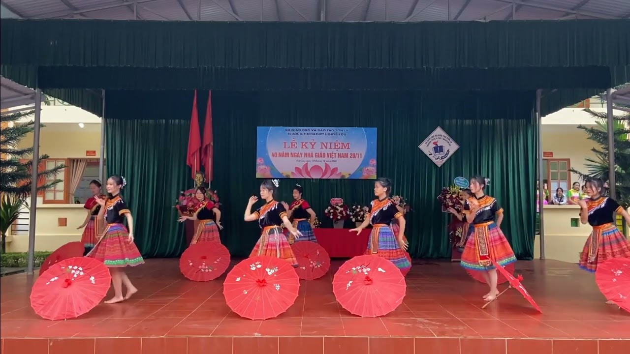 Xáo La đi học 11A