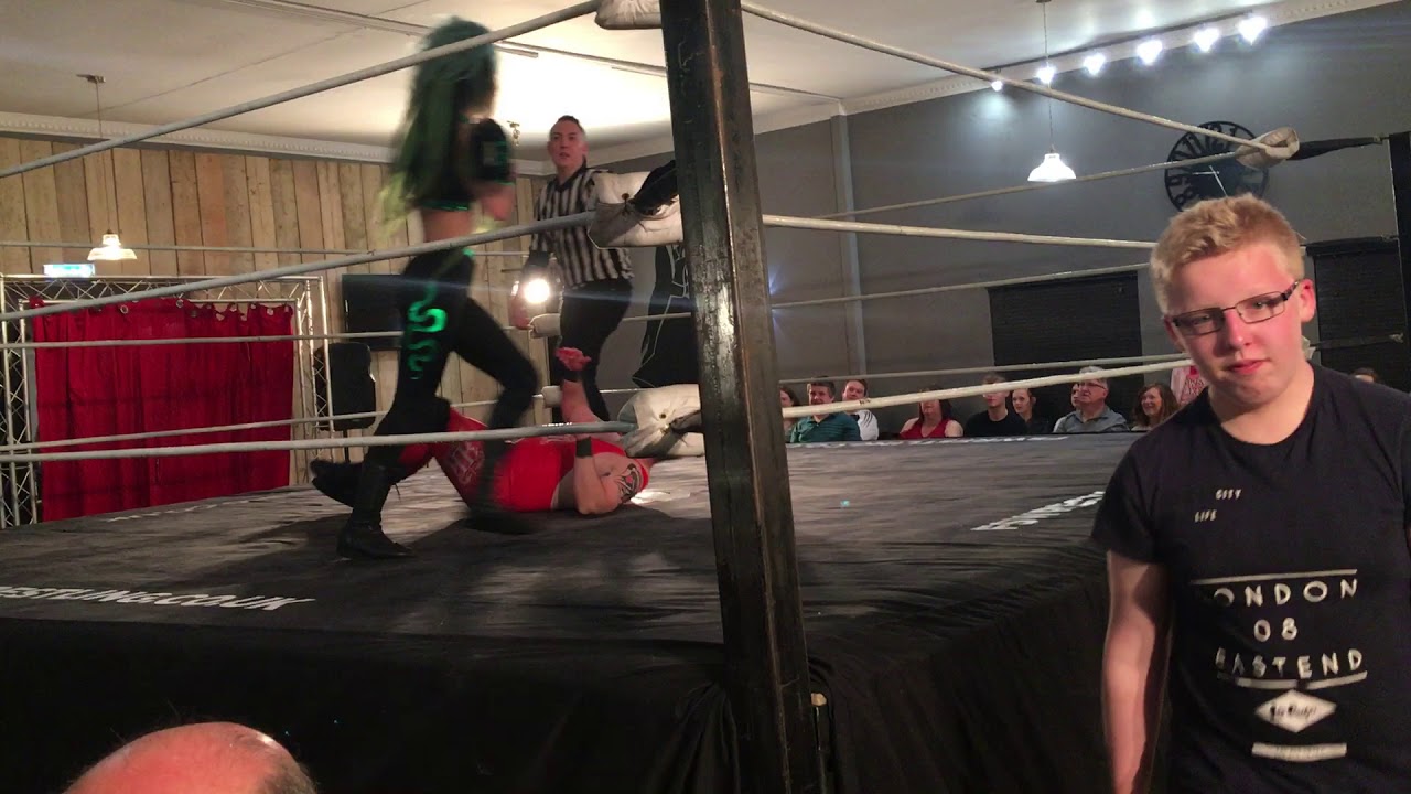 Ashleigh Stark vs Robbie Reed