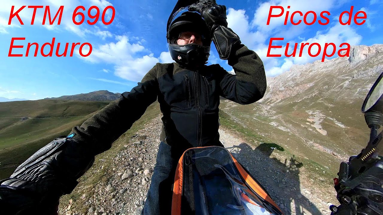 KTM 690 Enduro R crossing the Picos