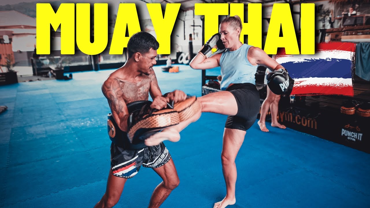 BRITISH FAMILY do MUAY THAI for the FIRST TIME in THAILAND (Punch It Gym, Koh Samui)