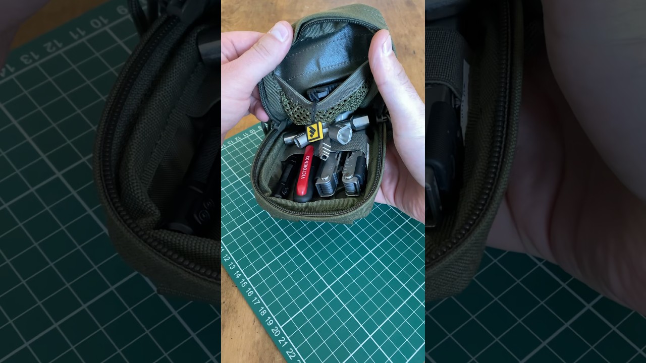 Everydaycarry tool kit pouch from Tasmanian Tiger with tools from Victorinox and Knipex #edc