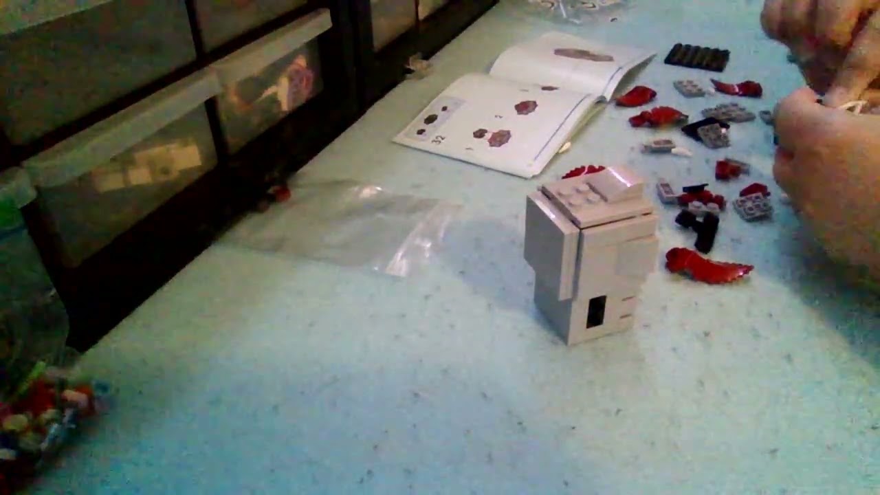 Building the lego Demogorgon brickhead from Stranger things