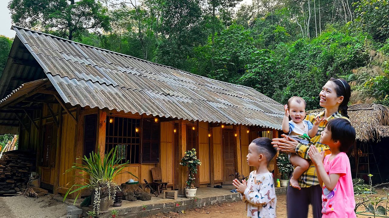 Human values: Single mother Tieu Hau and her 3 children happily welcome CaRa and HUGO's new home