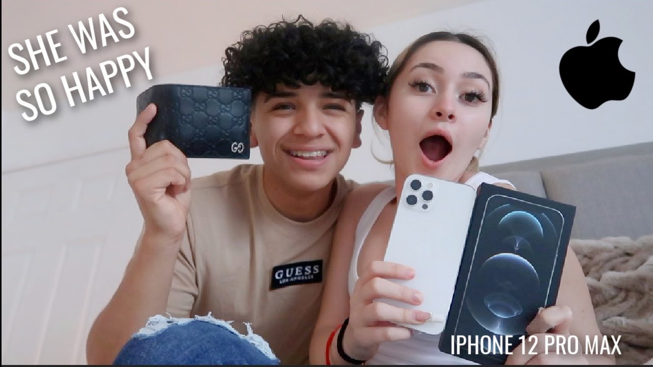 SURPRISING MY GIRLFRIEND WITH AN IPHONE 12 PRO