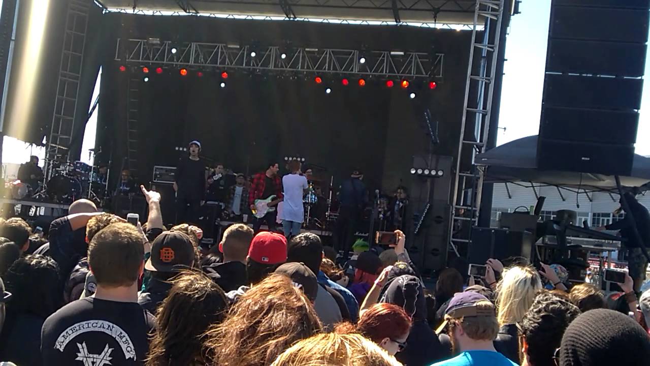 Slaves - Starving For Friends Ft. Michael From Myka Relocate (So What?! Music Fest 2016}