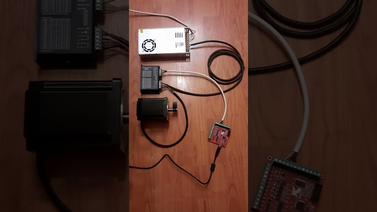 Stepper motor controlled by Mach 3