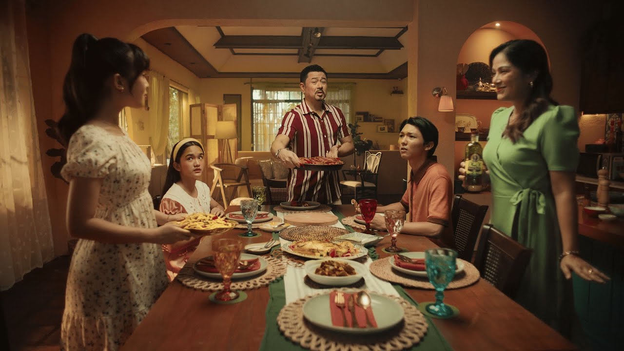 Feast like a Do&ntilde;a. Cook with Do&ntilde;a Elena.