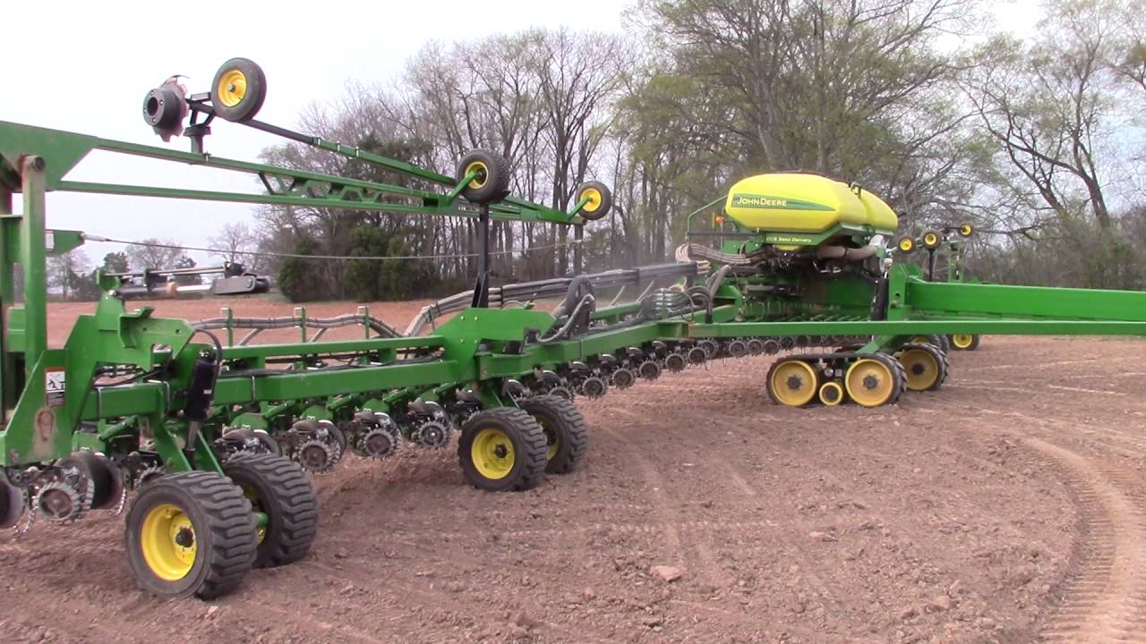 John Deere DB90 36 Row Corn Planter Folding Up