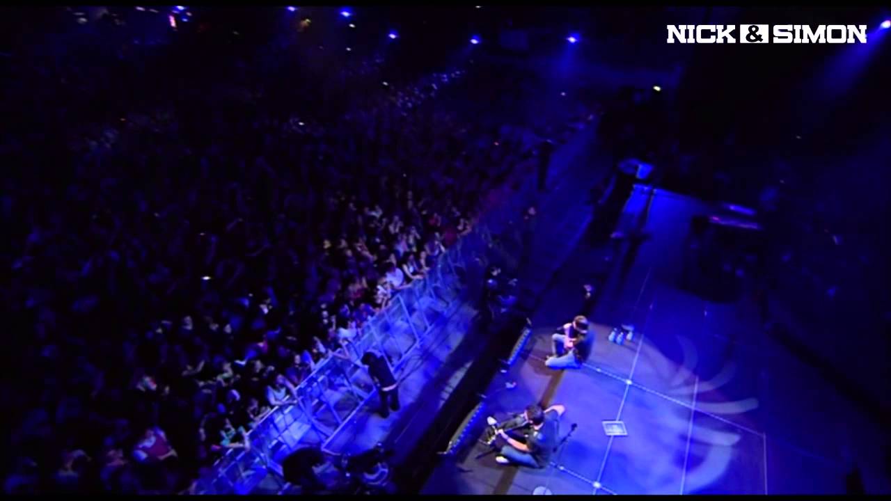 Nick & Simon - More Than Words (Live Overal Ahoy' 2009)