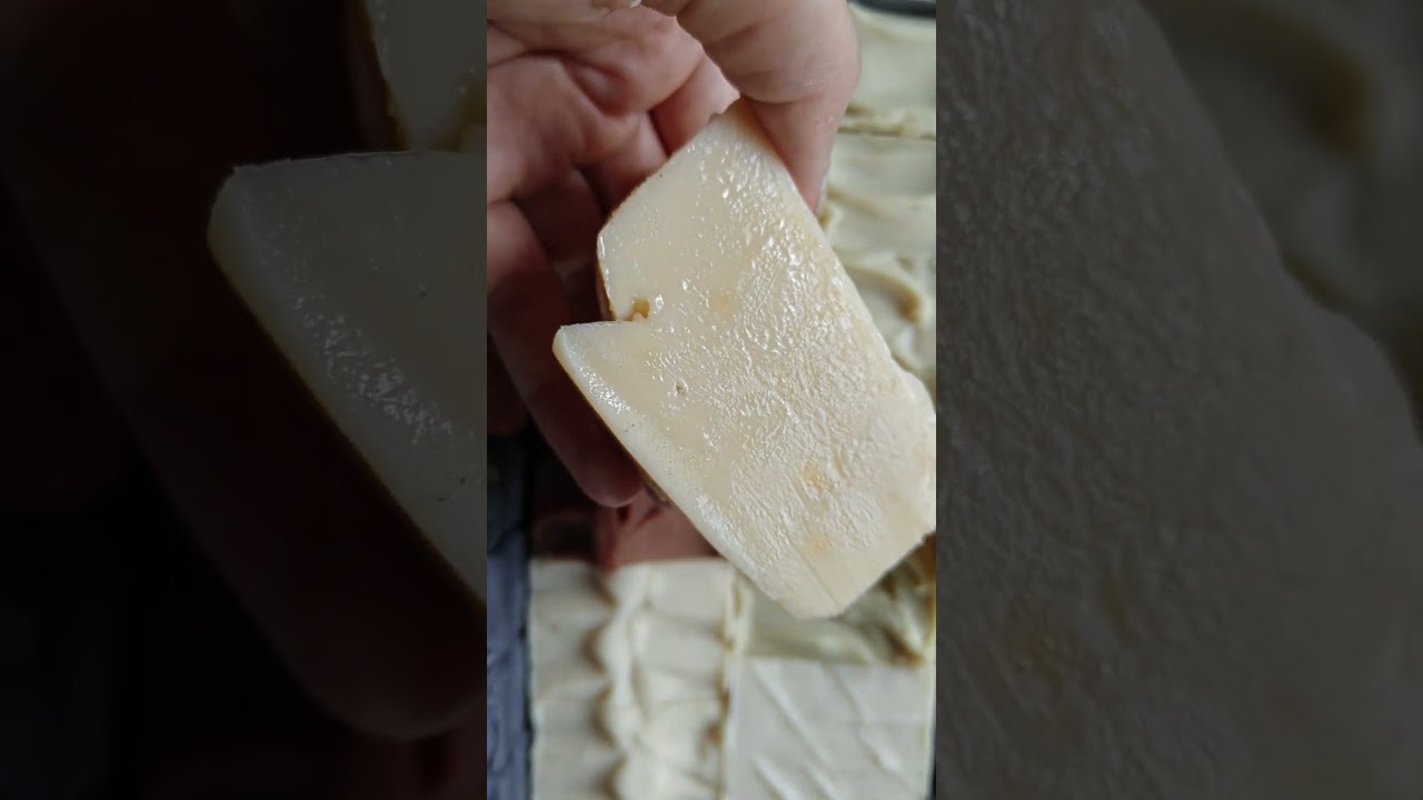 Cold Process Soap Sweating #soapcrafting #coldprocesssoap #diy #handmadesoap #coldprocesssoapmaking