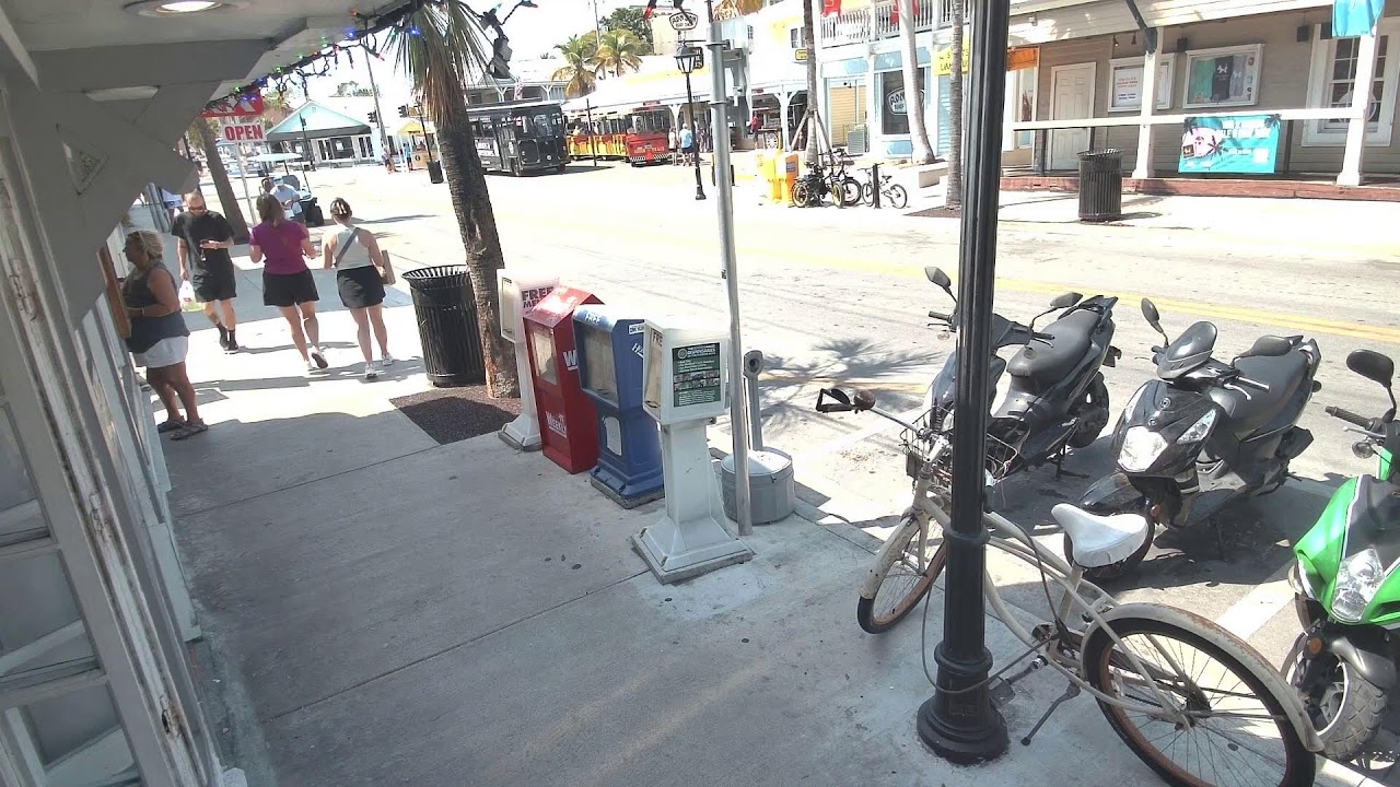 Live From Two Friends Restaurant: Music, Karaoke and Good Times in Key West!
