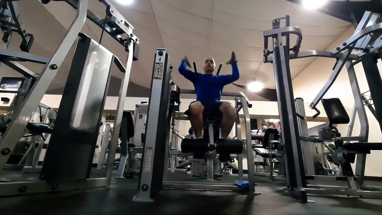 Hammer Strength MTS abdominal crunch w/40 lbs. #howtogetabs