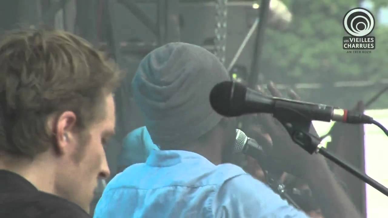 Féfé - Parodie / Festival des Vieilles Charrues 2013