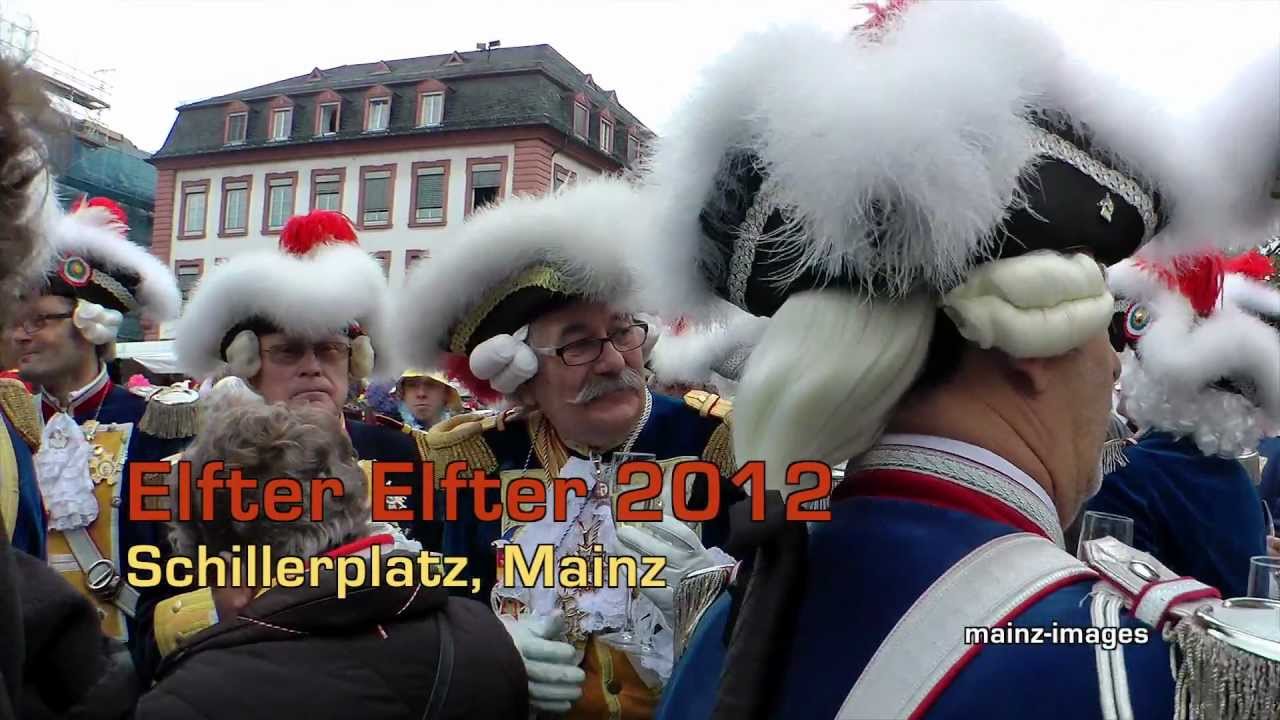 Mainzer Fastnacht: Elfter Elfter 2012 vor dem Osteiner Hof auf dem Schillerplatz
