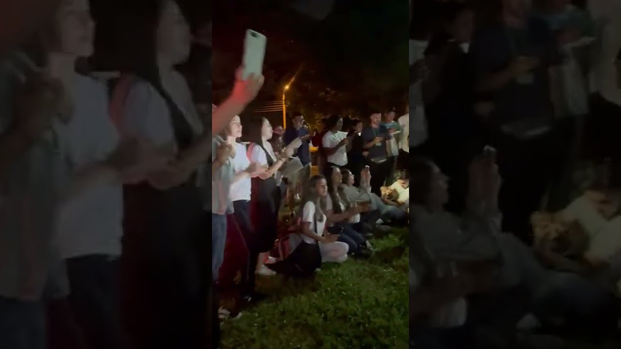 Peró Noé favor halló