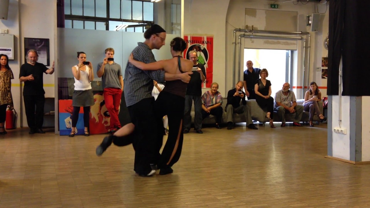 Barridas, Sacadas, Ganchos | Tangobewegung Wien 2016 | Chantal & Sebastian