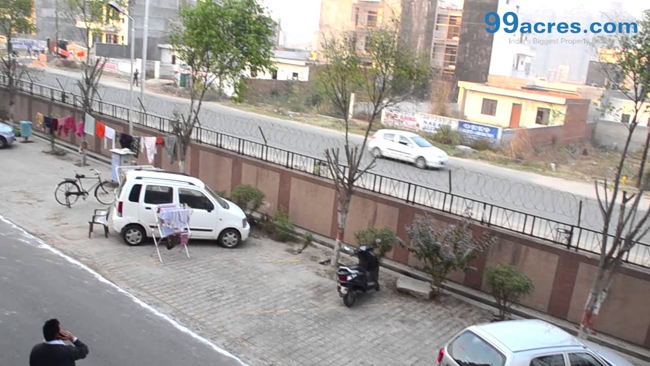 3BHKResidential Apartment - Hig Express View-P8517765