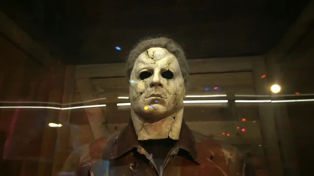 Museum of Pop Culture's AMAZING Horror Movie Prop Collection