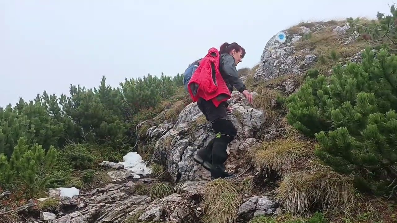 @prin Piatra Mica....masivului Piatra Craiului 