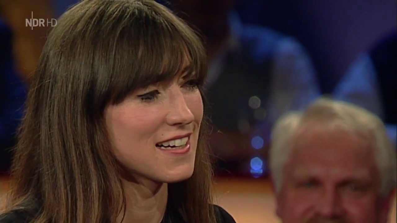 Charlotte Roche - NDR Talk Show Classics (NDR 29.3.2013) 720p