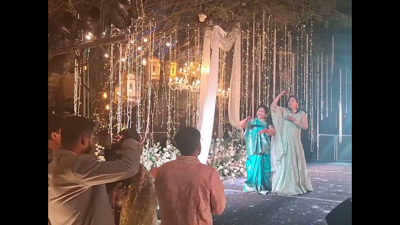 #Devrani & Jethani duo dance performance 💃💃 (groom's chachi & mom)❤️