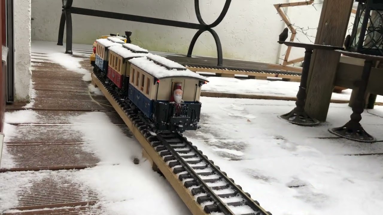LGB im Winter mit Schnee 