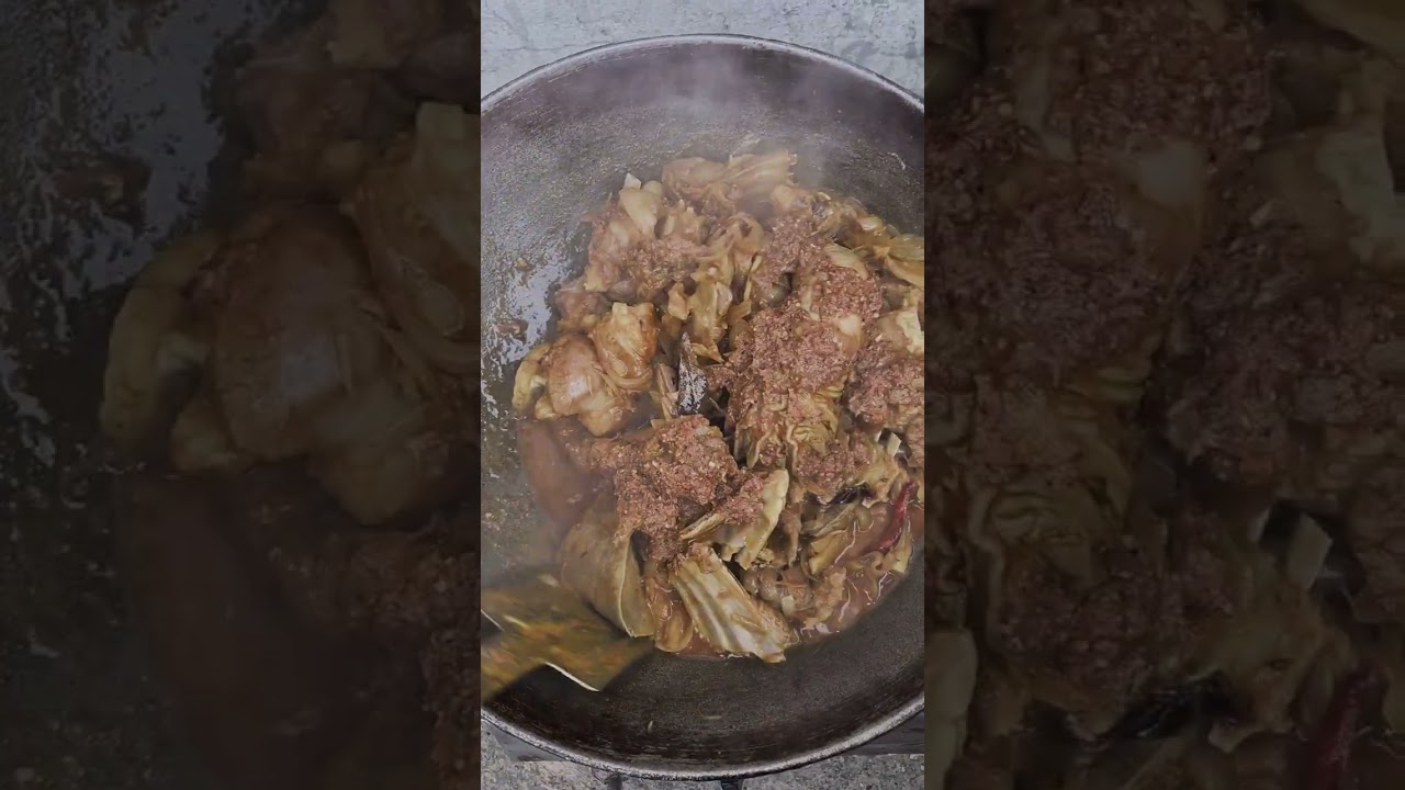 Aaj rasoi chhod kar chhat par banaya Mutton Curry | Ekdum Gaon wala Swad@Karishmakirasoi-09