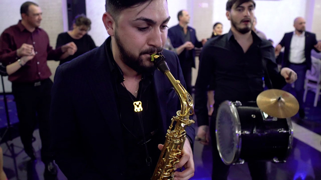 Fratii Budisteanu-DINTR O DRAGOSTE CURATĂ , ARE TATA O FETIȚĂ - 0753425949