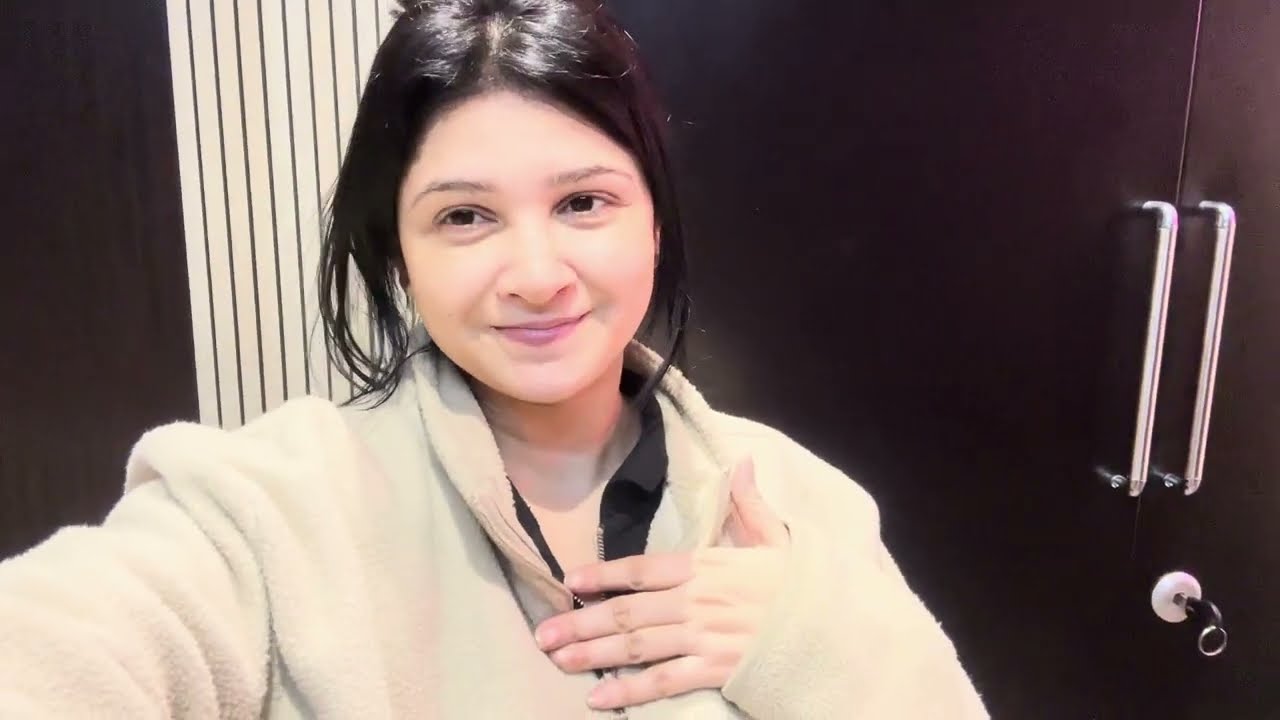 Bhut dino ke bad Scooty chlayi !! Siya ko aaya fever 🤒 