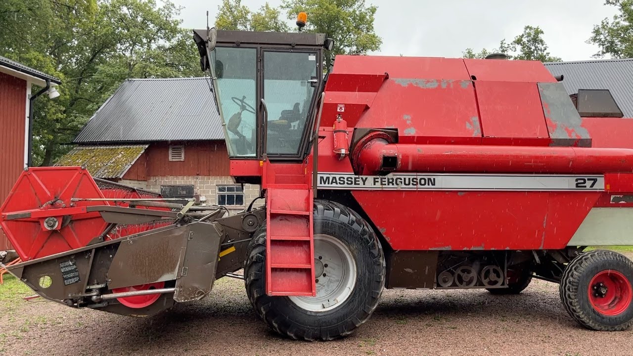Köp Skördetröska Massey Ferguson MF 27 med skärbord 14 fot på Klaravik