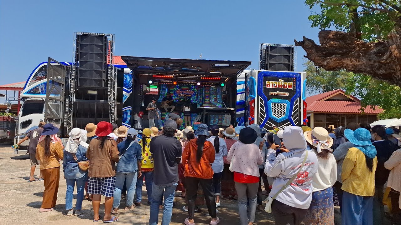 ส่งท้ายความมันส์ สุดยอดพลังเสียง ช้าง Audio System บนรถแห่สาวน้อยเพชรบ้านแพง 12 ล้อ