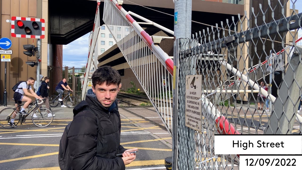 *Hangman* Lincoln High Street Level Crossing (12/09/2022) ft: @travellingmix