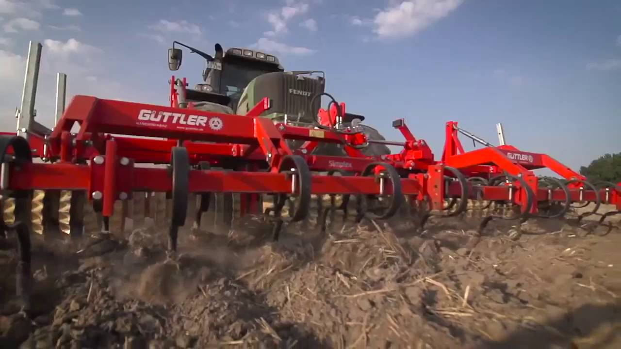 Güttler Frontpacker Avant SX 610-56 U mitZinkenvorsatz 6m im Einsatz mit Claas, Fendt und McCormick