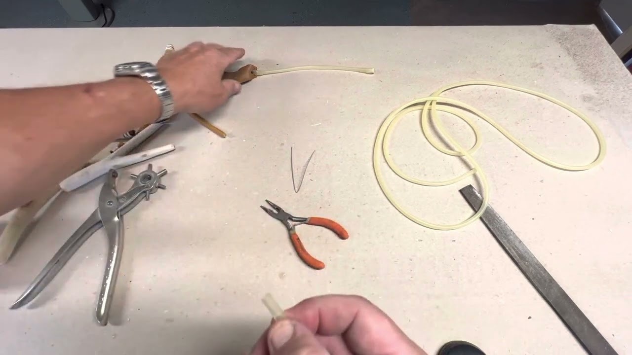 How to replace the rubber on your slingshot (flipper)