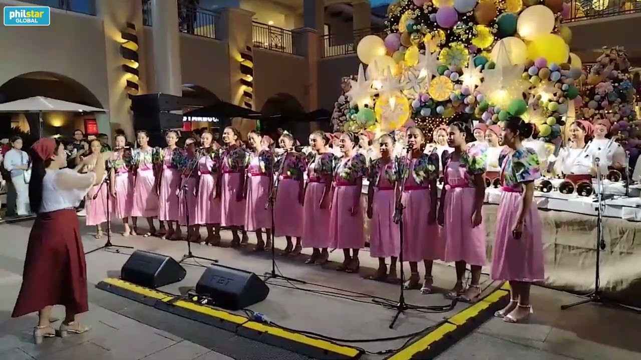 apl.de.ap and The Sisters of Mary School Choir and Bellringers perform It's That Time Of Year