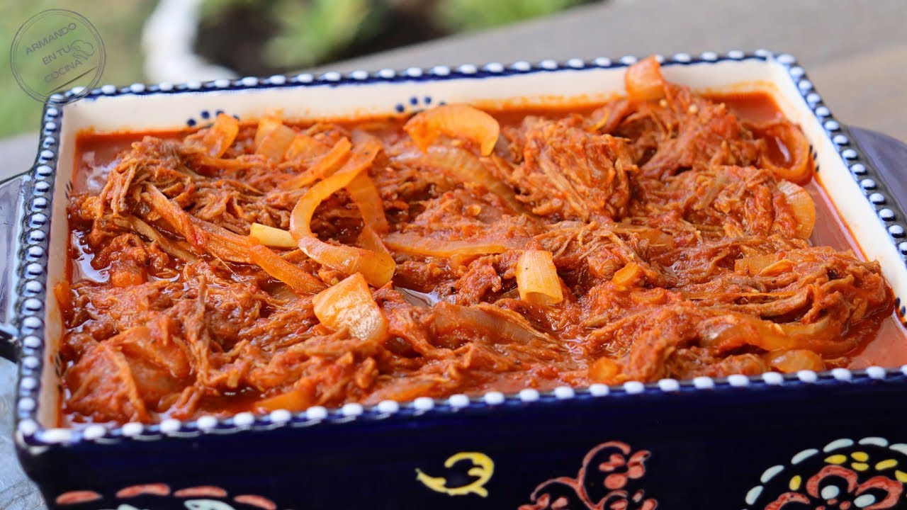Tinga En Chile  Guajillo